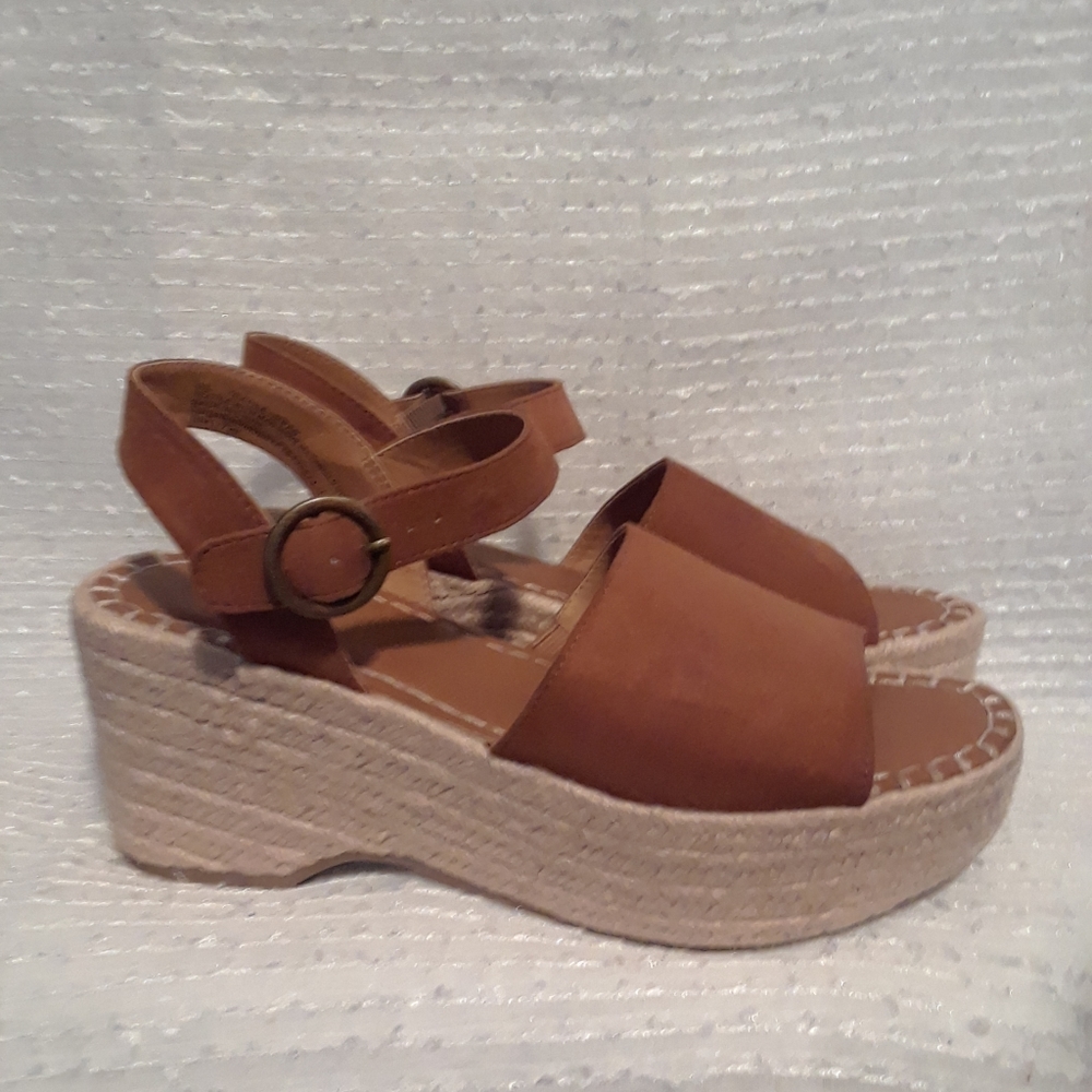 Women's Universal Thread Sandals